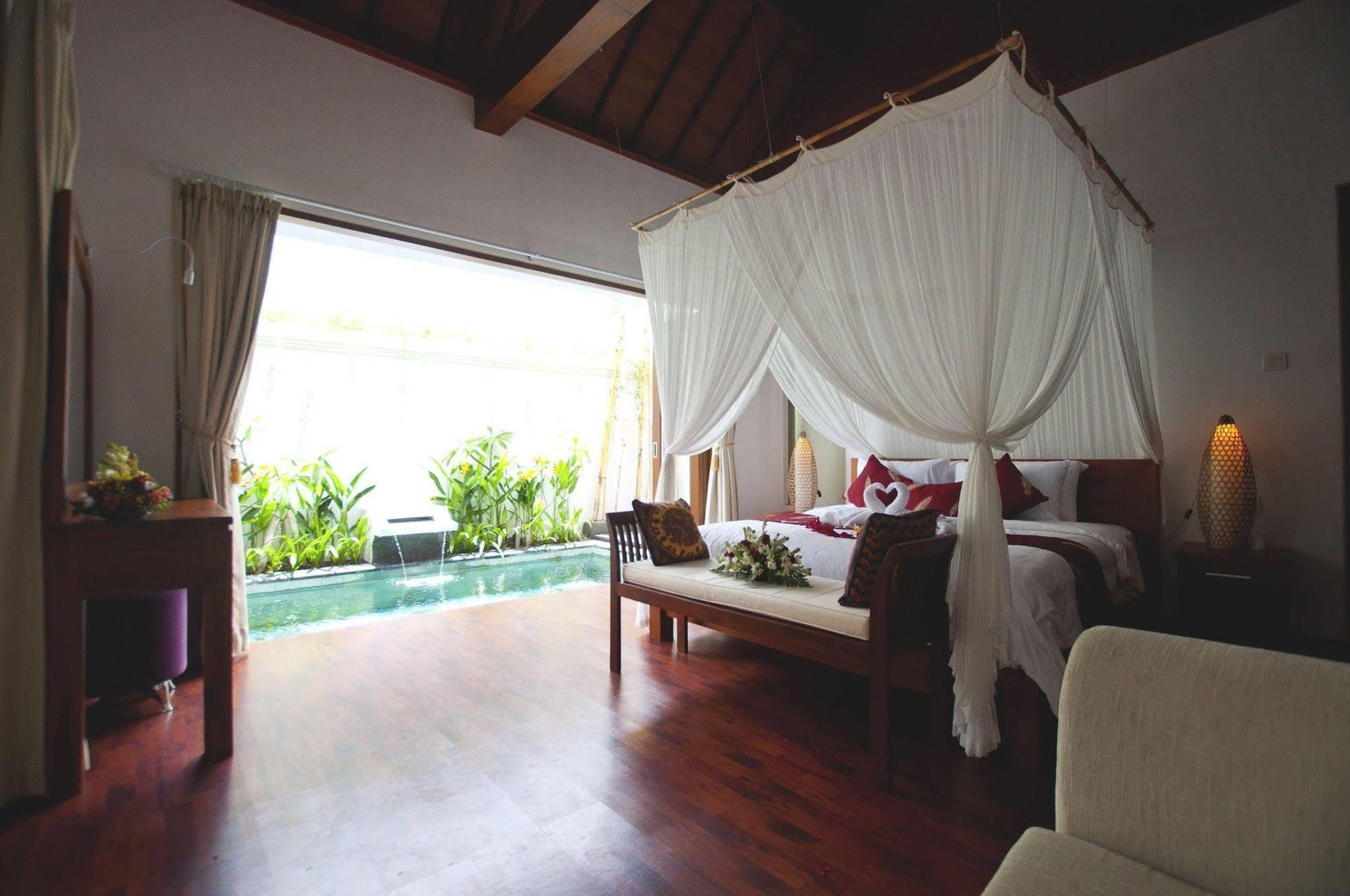 Villa Bougainville Seminyak Esterno foto